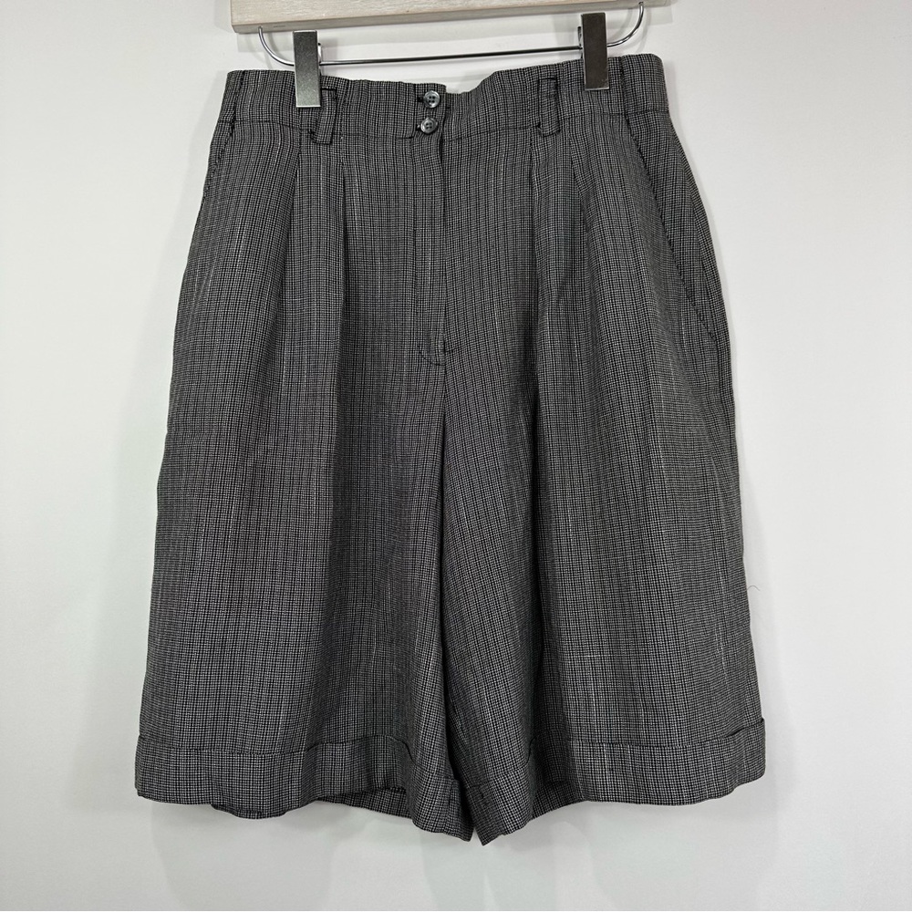 Jones New York Vintage 90's high waist  pleated Trouser Shorts 12